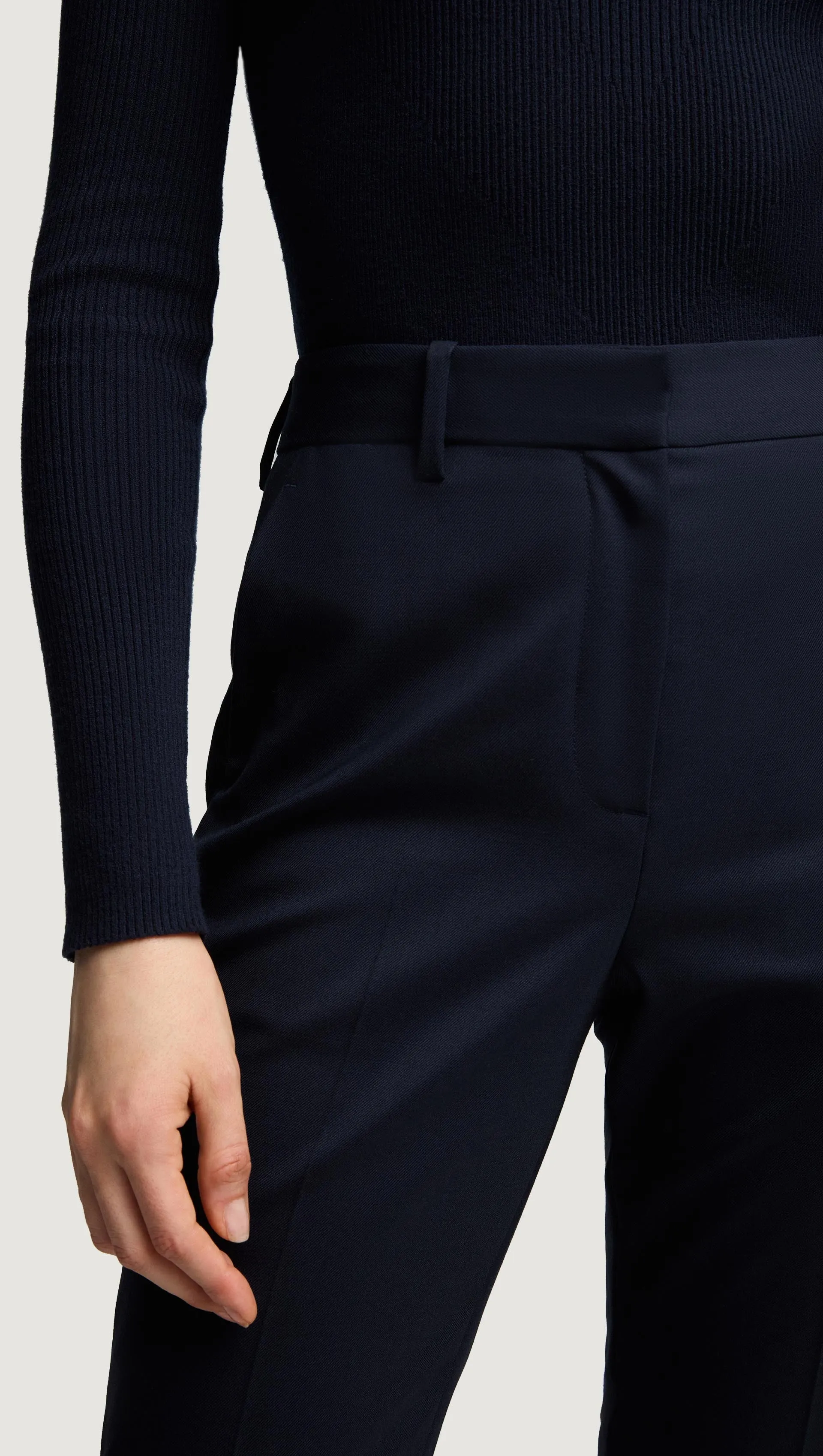 Cropped Straight Leg Trouser in Seasonless Wool | Midnight