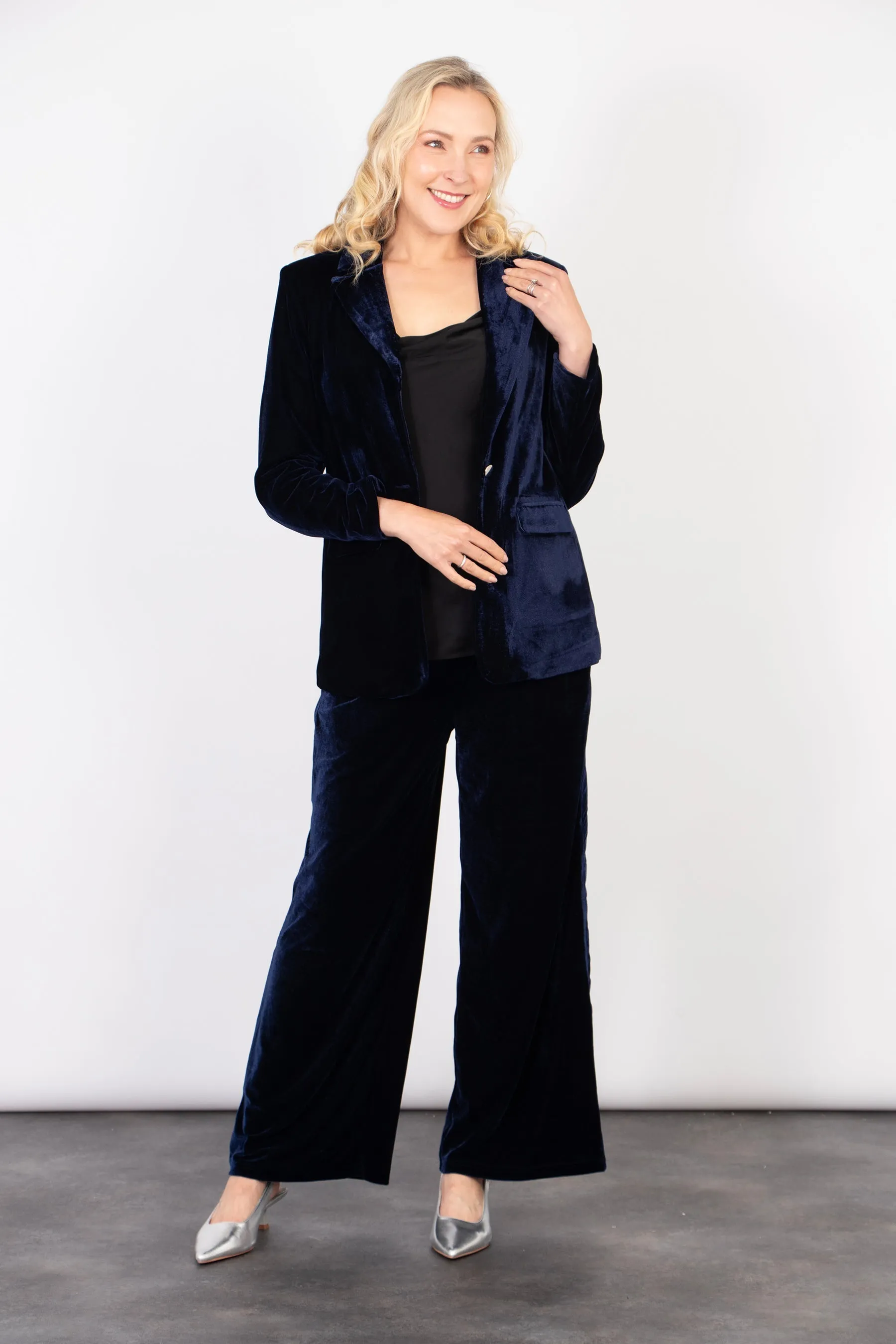 Max Wide Leg Trousers in Navy Blue/Blue, Velvet