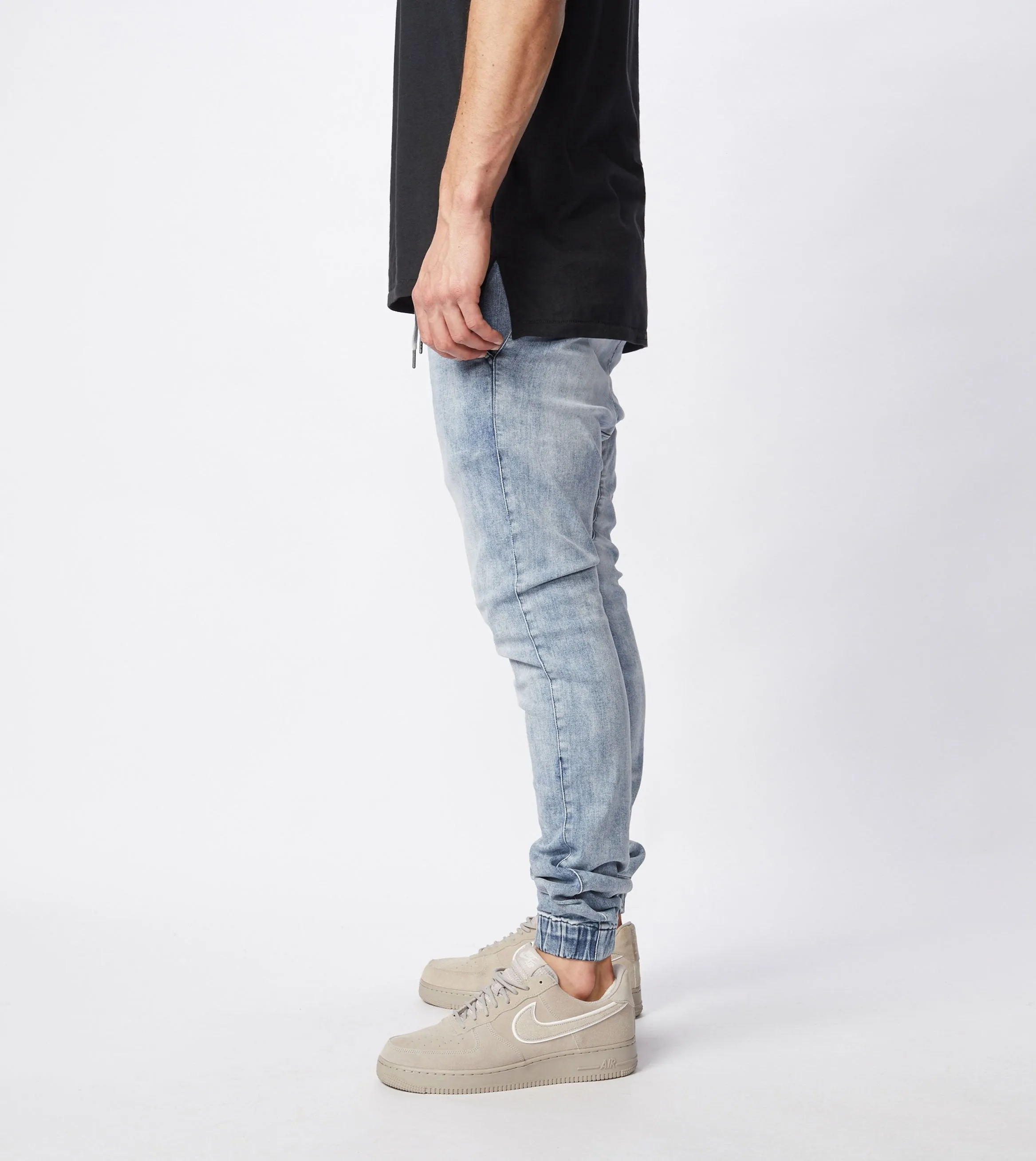 Sureshot Denim Jogger Mid Blue