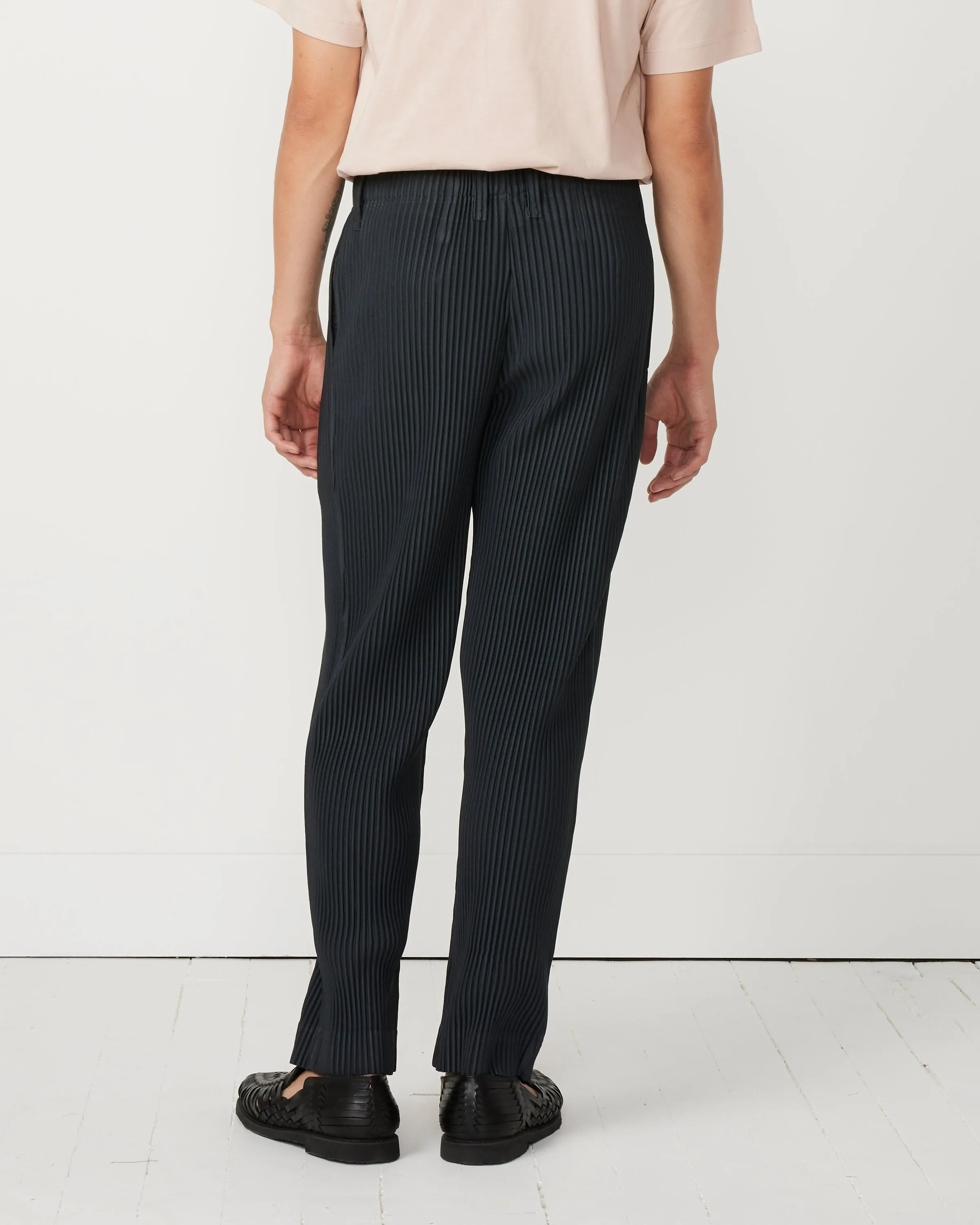 Tailored Pleats Pant in Dark Grey