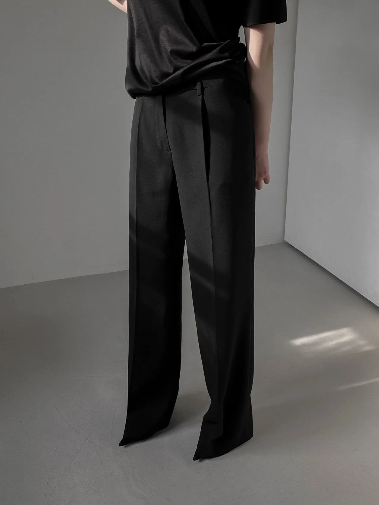 WIDE PIN TUCK TROUSERS